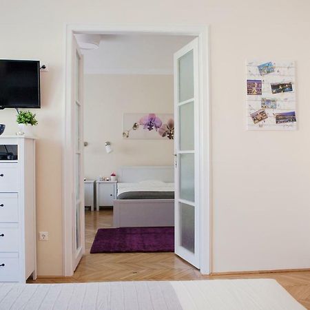 Synagogue View Apartment Budapest Luaran gambar
