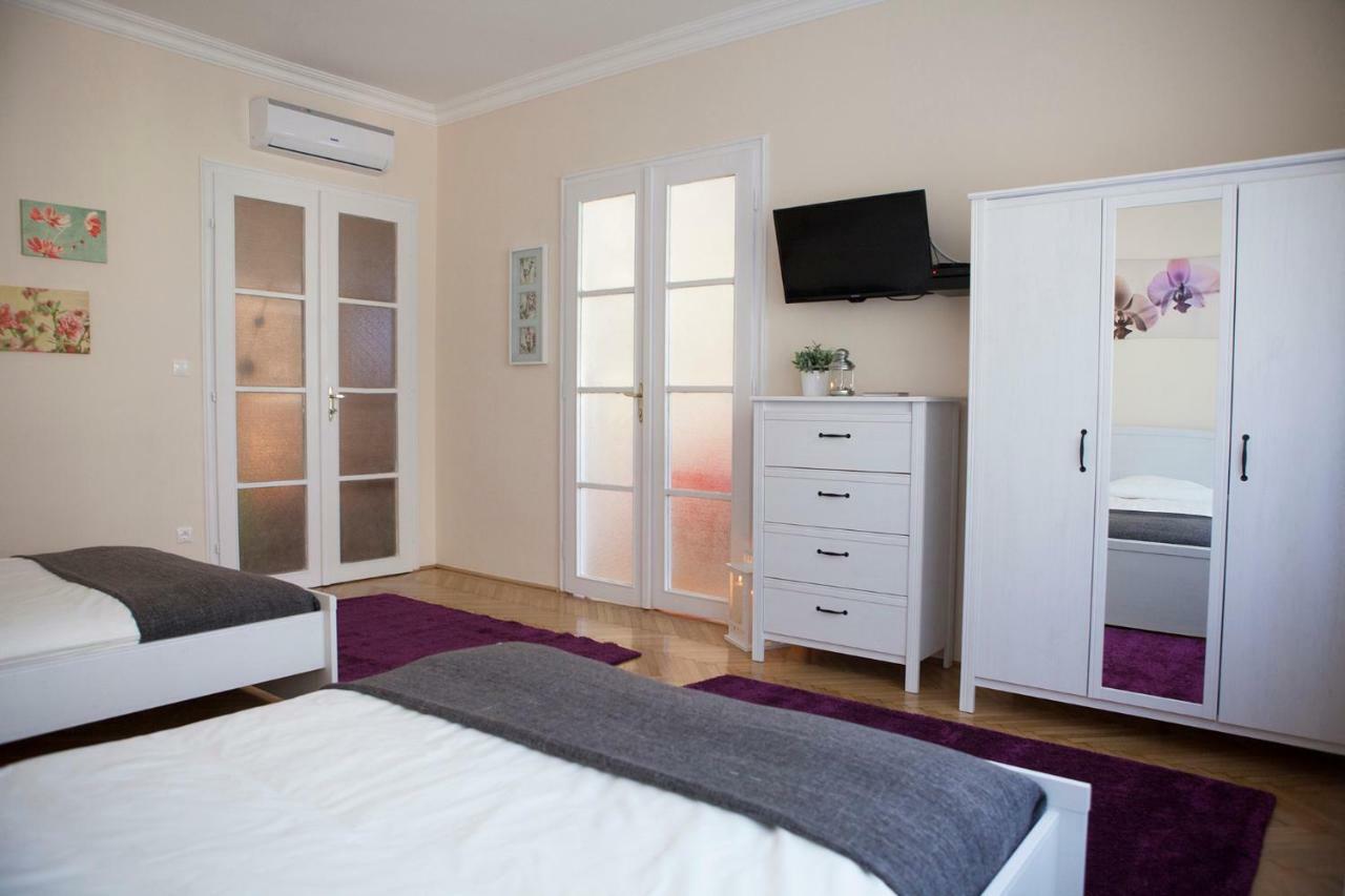Synagogue View Apartment Budapest Luaran gambar
