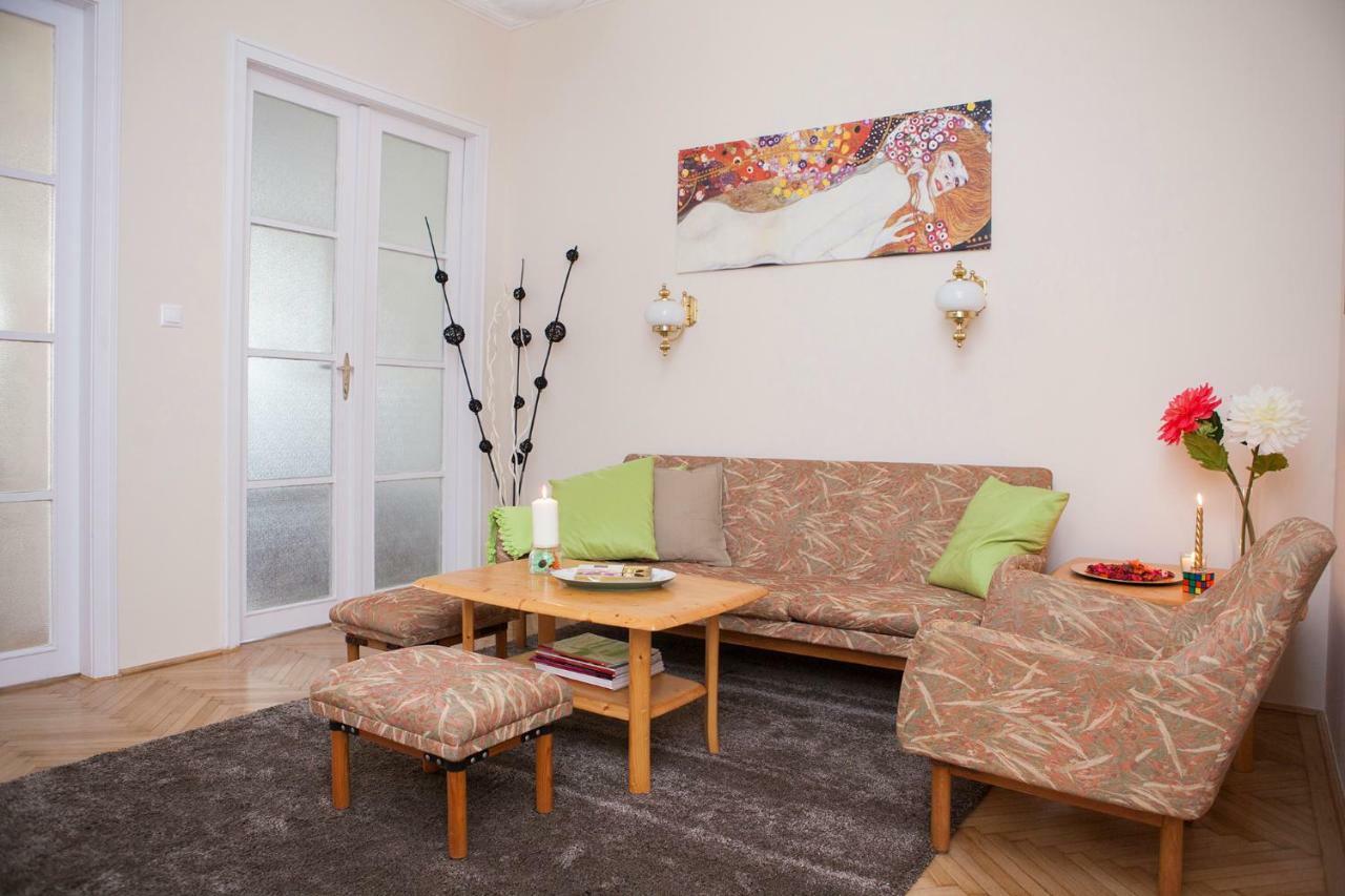 Synagogue View Apartment Budapest Luaran gambar